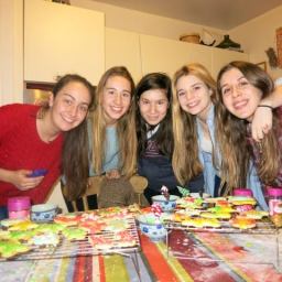 Portrait de bénévoles : Emma, Anaïs, Caroline, Anita, Noelle, et Alice